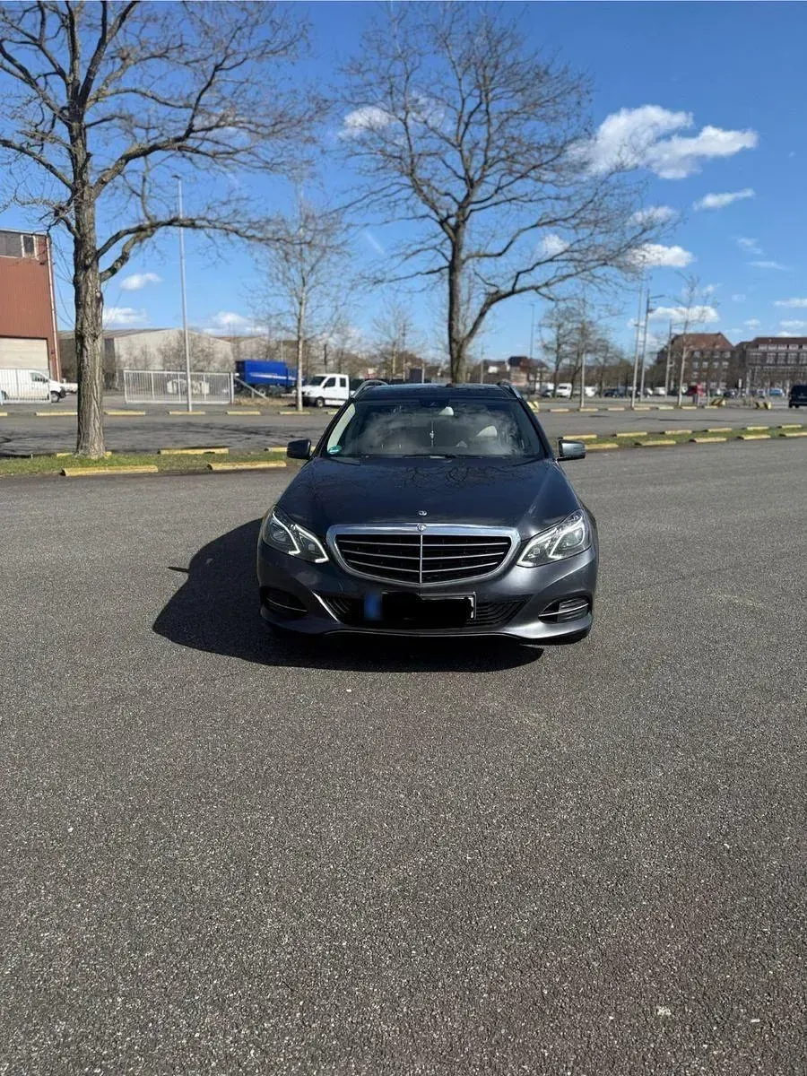 Gebraucht Mercedes E250 Edition 204 PS (150 kW) 2016 Andere farben Kombi