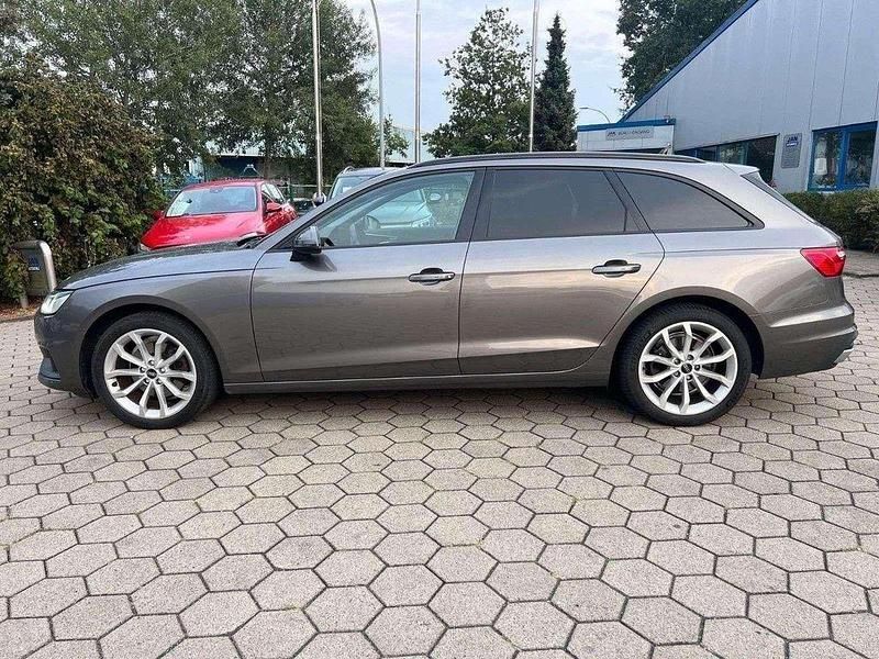 Gebraucht Audi A4 Basis 163 PS (119 kW) 2021 Other Kombi