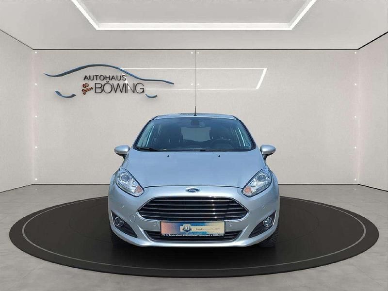 Gebraucht Ford Fiesta Titanium 80 PS (58 kW) 2017 Polarsilbermet Limousine
