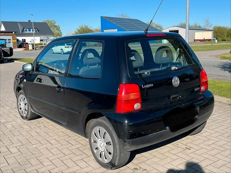 Second-hand VW Lupo 60 CP (44 kW) 2002 Negru Hatchback