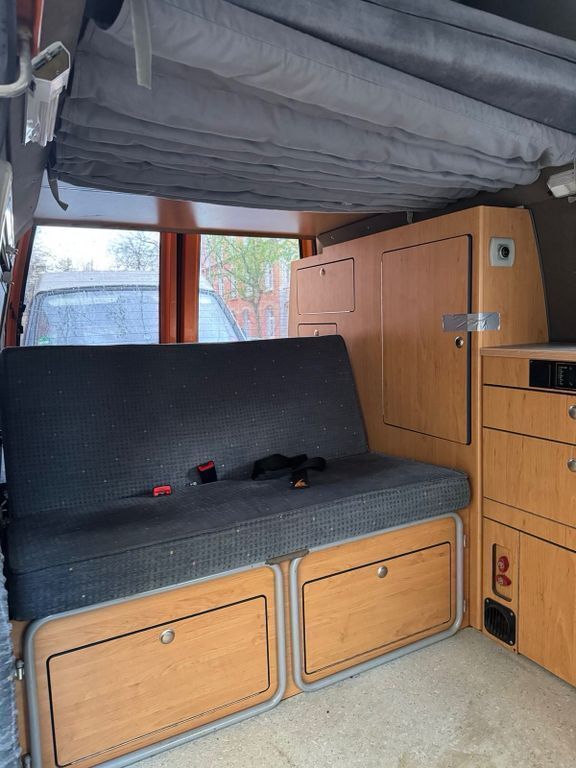 Gebraucht VW T4 102 PS (75 kW) 1999 Orange Van