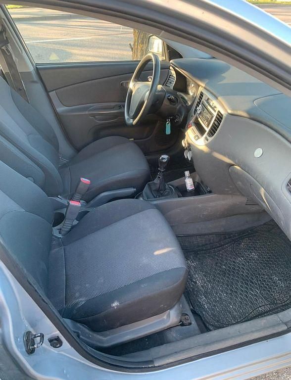 Gebraucht Kia Rio 97 PS (71 kW) 2006 Silber Limousine