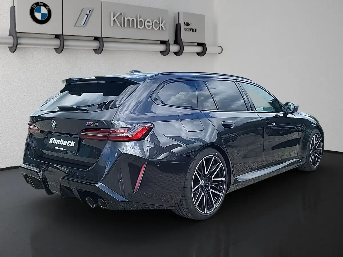 Gebraucht BMW M5 Performance 727 PS (534 kW) 2025 Sophistograu brillanteffekt m Kombi