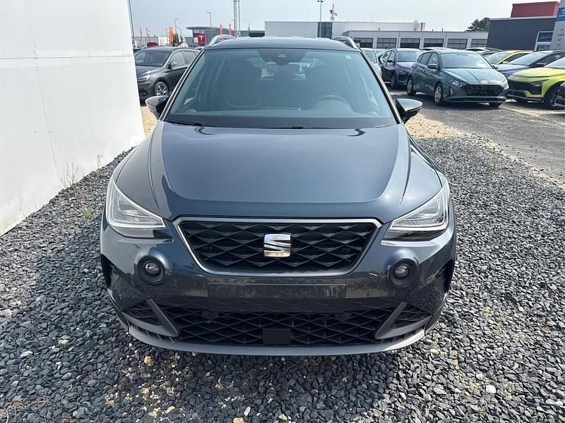Neu Seat Arona FR 116 PS (85 kW) 2025 Magent grau dach schwarz s9e7 SUV