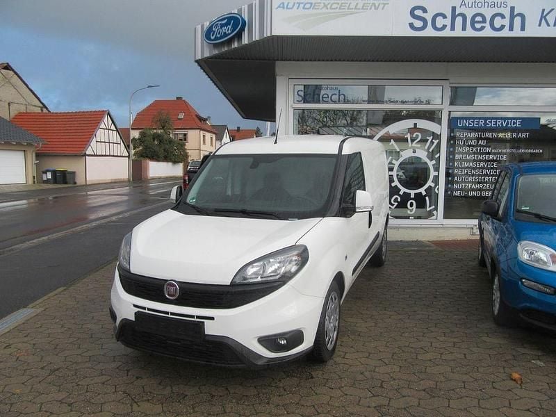 Weiß Gebraucht 2023 Fiat Doblò Van / Kleinbus | 17.243 € (Guter Preis) - Bild 1/4