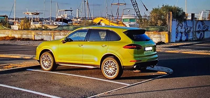 Gebraucht Porsche Cayenne 262 PS (192 kW) 2015 Grün SUV