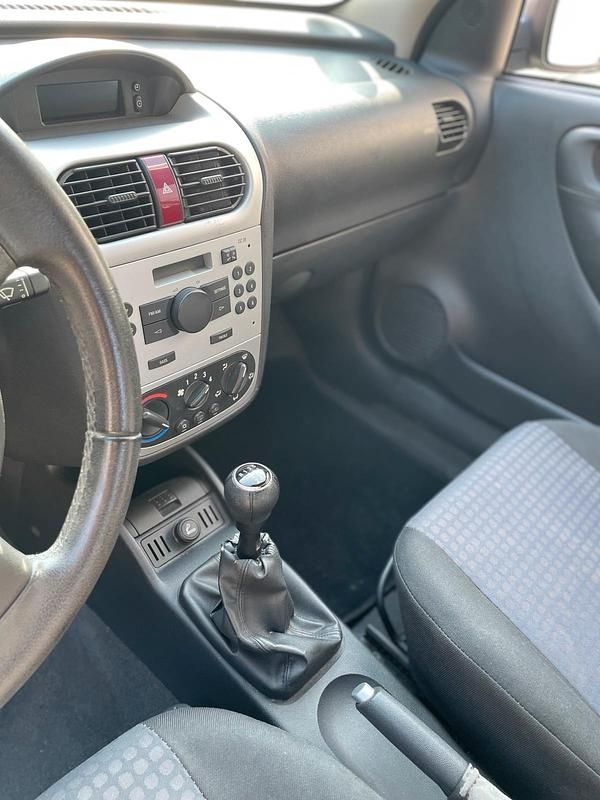 Gebraucht Opel Corsa Basis 80 PS (58 kW) 2005 Blau Kleinwagen