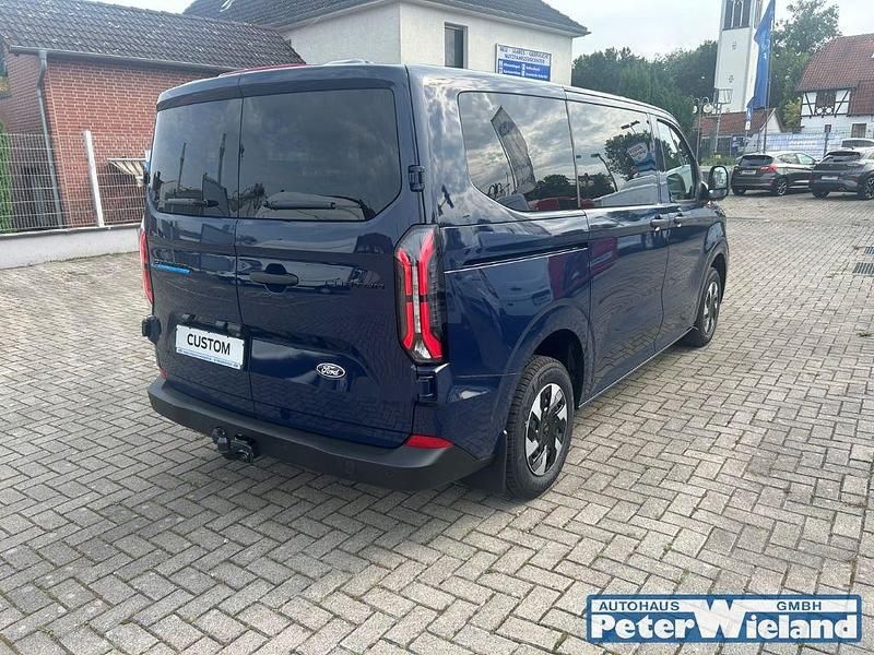 Neu Ford Transit 100 kW (136 PS) 2025 Blau Van / Kleinbus