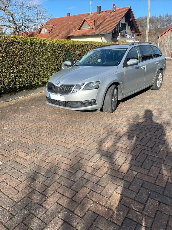 Gebraucht Skoda Octavia Style 116 PS (85 kW) 2017 Silber Kombi