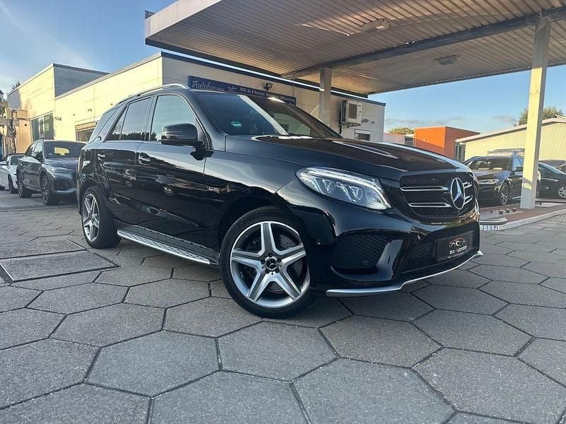 Schwarz/baltic black Gebraucht 2017 Mercedes GLE43 AMG AMG SUV | 29.900 € (Superpreis) - Bild 1/4
