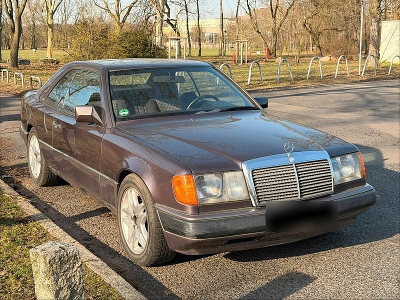 Gebraucht Mercedes E300 Sportline 179 PS (131 kW) 1992 Violet Coupé