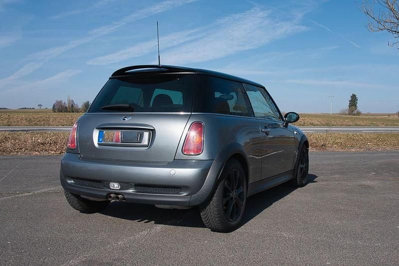 Gebraucht Mini Cooper S 163 PS (119 kW) 2003 Silber Kleinwagen