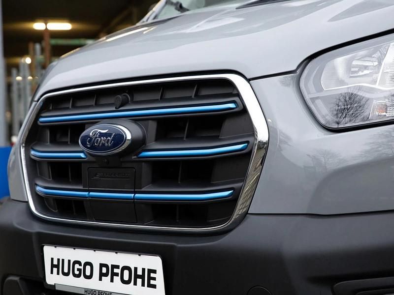 Gebraucht Ford Transit Trend 135 kW (184 PS) 2023 Grau Van