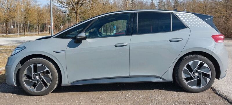 Grau Gebraucht 2021 VW ID.3 Pro Kleinwagen | 23.700 € (Fairer Preis) - Bild 1/4
