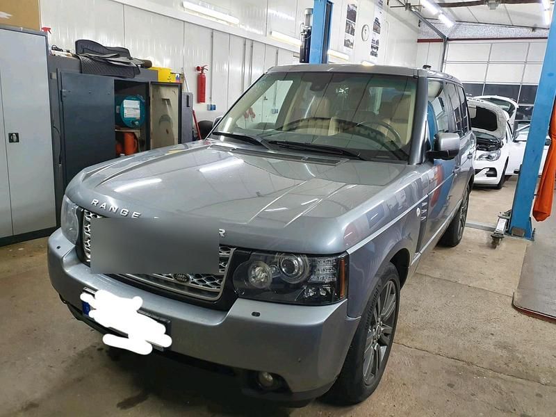 Gebraucht Land Rover Range Rover Vogue 313 PS (230 kW) 2011 Grau SUV