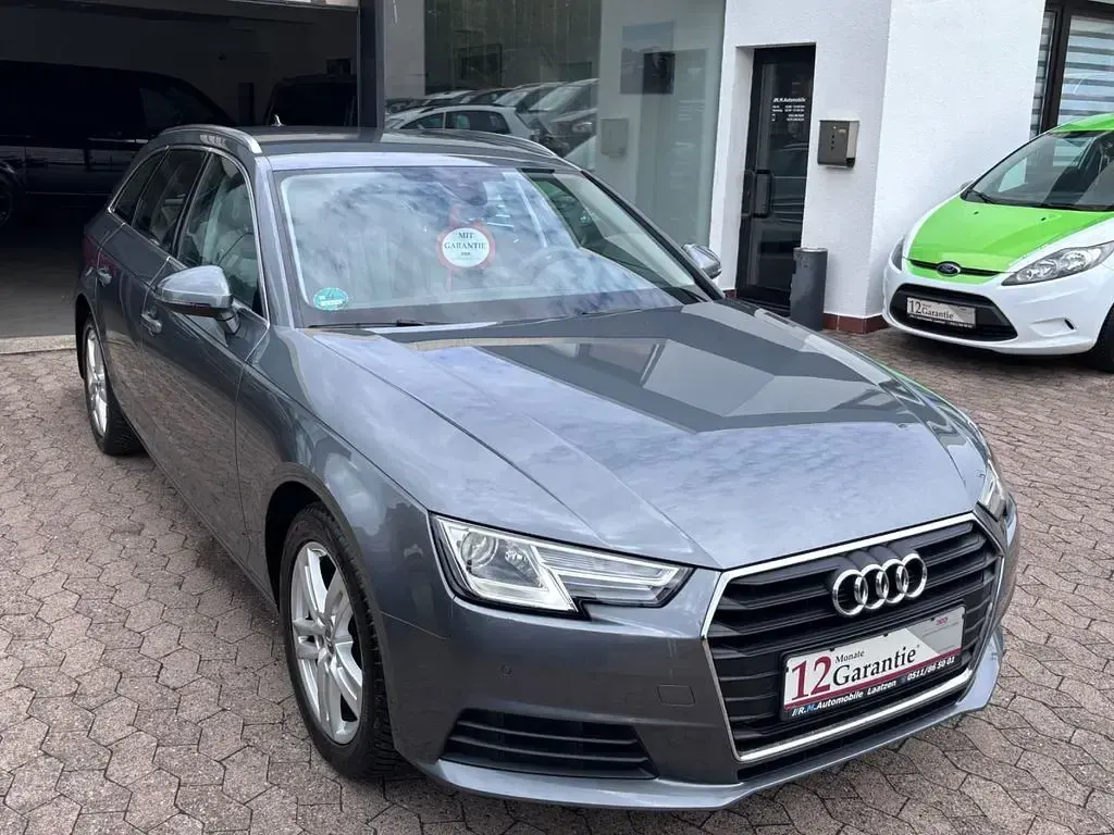 Gebraucht Audi A4 150 PS (110 kW) 2019 Monsungrau Kombi