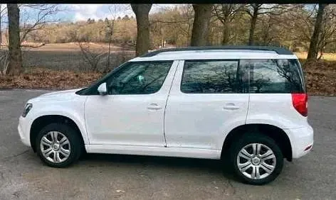 Gebraucht Skoda Yeti 104 PS (76 kW) 2015 Weiß SUV
