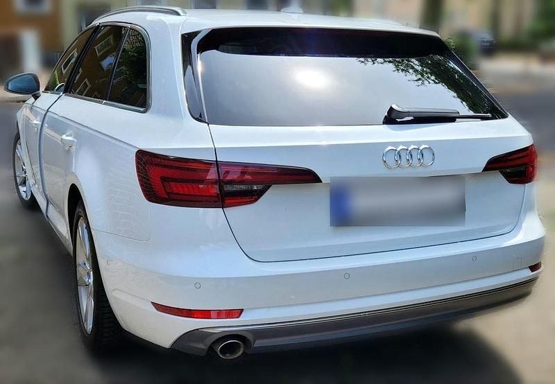 Gebraucht Audi A4 Design 150 PS (110 kW) 2017 Weiß Kombi
