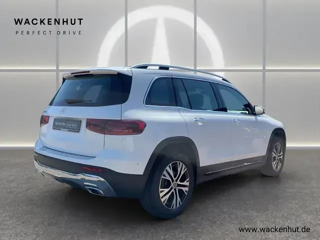 Gebraucht Mercedes GLB200 Progressive 163 PS (119 kW) 2024 Weiss SUV