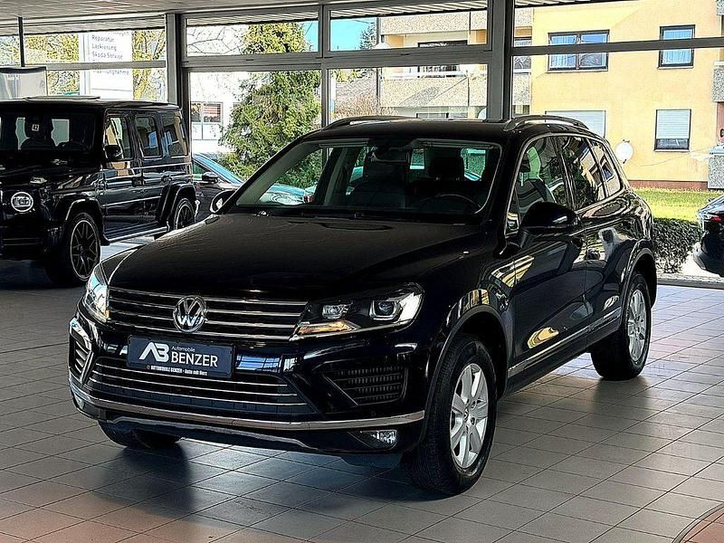 Gebraucht VW Touareg Terrain Tech 262 PS (192 kW) 2015 Blau SUV