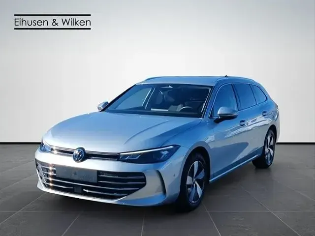 Gebraucht VW Passat IQ Drive 150 PS (110 kW) 2025 Silber Kombi