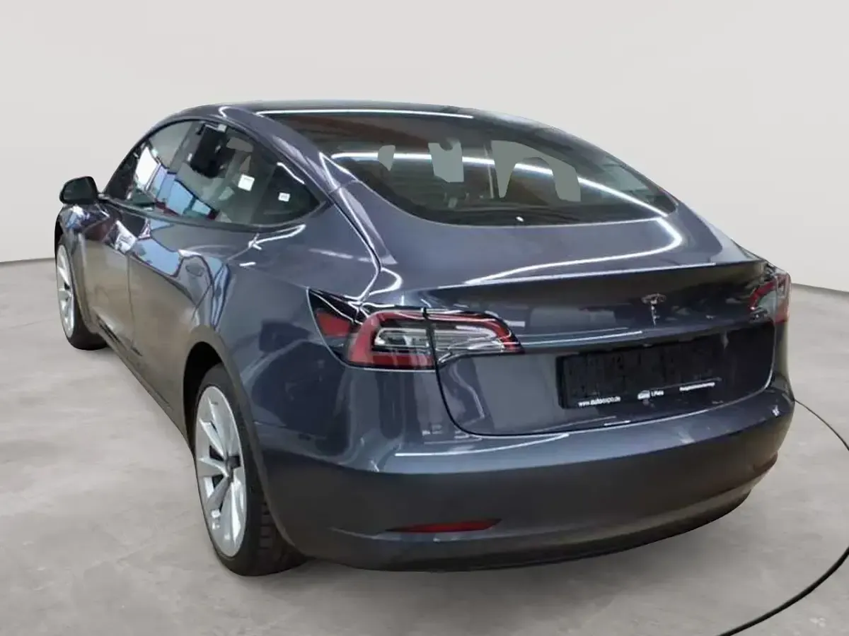 Gebraucht Tesla Model 3 Standard Range Plus 208 kW (283 PS) 2022 Midnight silver metallic Limousine