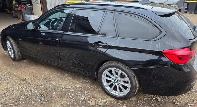 Gebraucht BMW 320 Sport Line 190 PS (139 kW) 2016 Schwarz Kombi