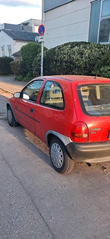 Second-hand Opel Corsa 60 CP (44 kW) 1995 Roșu Hatchback
