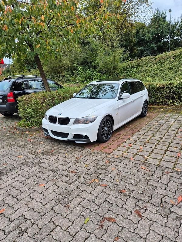 Gebraucht BMW 335 Competition Edition 306 PS (225 kW) 2011 Weiß Kombi