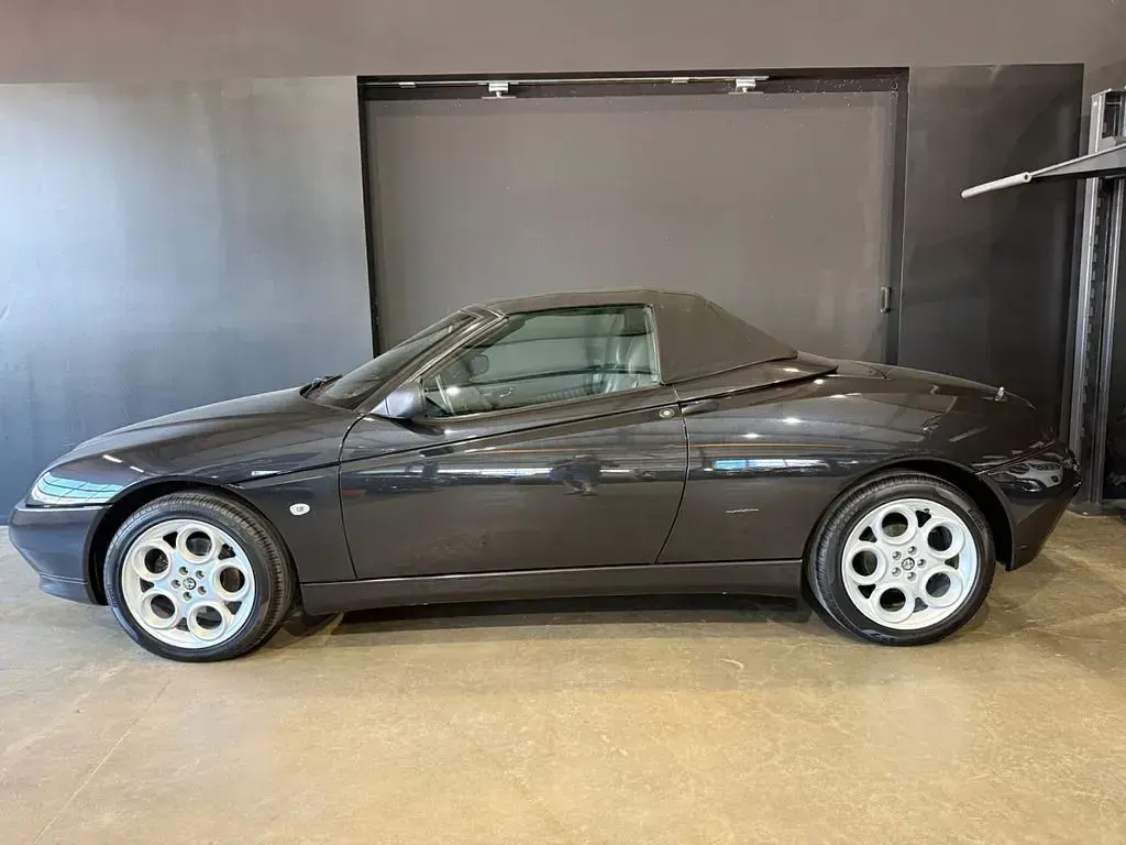 Gebraucht Alfa Romeo Spider 155 PS (114 kW) 2000 Schwarz Cabrio