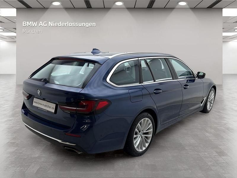 Gebraucht BMW 530 Luxury Line 286 PS (210 kW) 2023 Blau Kombi