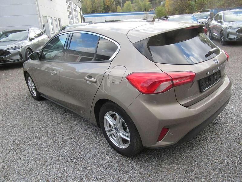 Gebraucht Ford Focus Cool & Connect 125 PS (91 kW) 2018 Pyritsilber metallic Kleinwagen