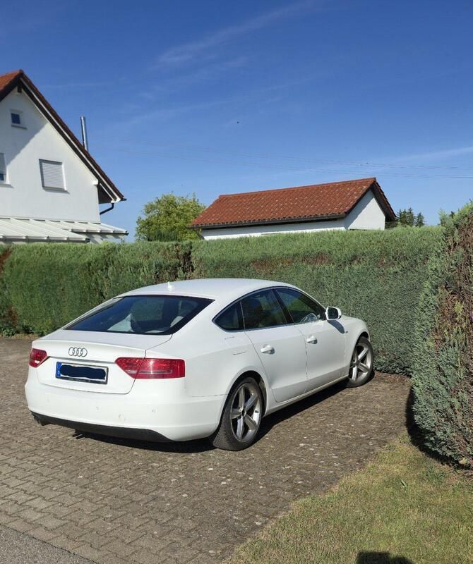 Weiß Gebraucht 2011 Audi A5 Sportback S-Line Limousine | 7.000 € (Superpreis) - Bild 1/4