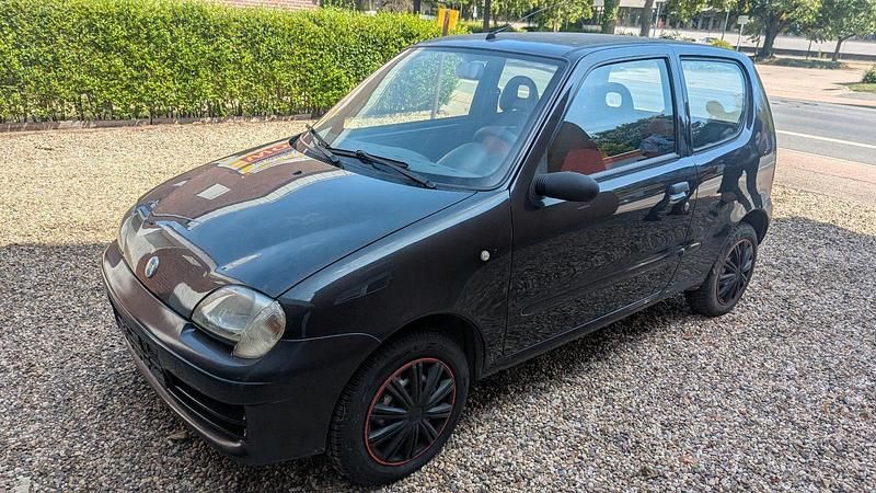 Schwarz Gebraucht 2003 Fiat Seicento Kleinwagen | 1.500 € (Fairer Preis) - Bild 1/4