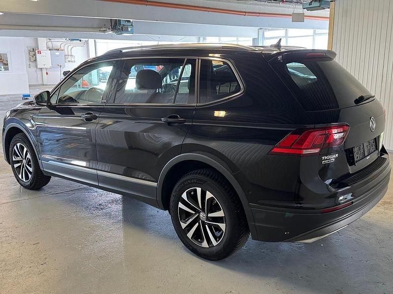 Gebraucht VW Tiguan Allspace 150 PS (110 kW) 2021 Schwarz SUV