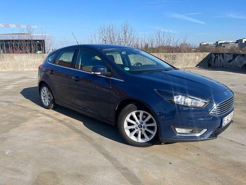 Gebraucht Ford Focus Titanium 125 PS (91 kW) 2014 Blau Kombi