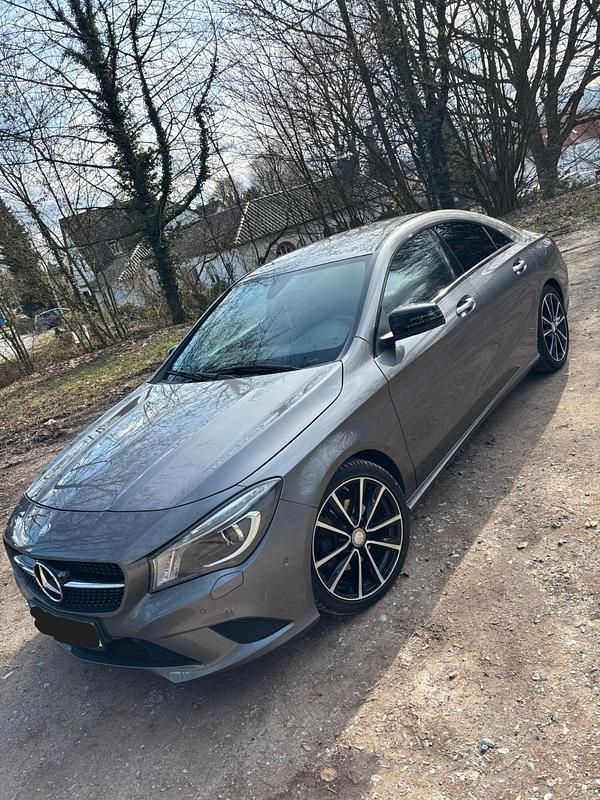 Gebraucht Mercedes CLA180 122 PS (89 kW) 2015 Grau Limousine