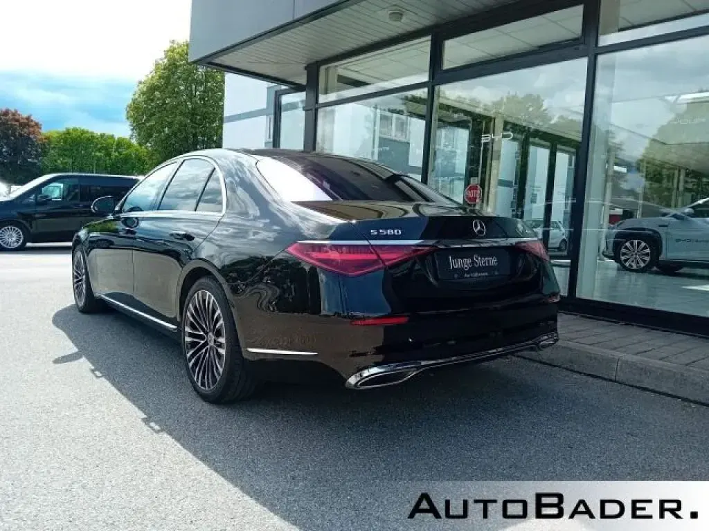 Gebraucht Mercedes S580 503 PS (369 kW) 2022 346 lack onyxschwarz (metallic) Limousine
