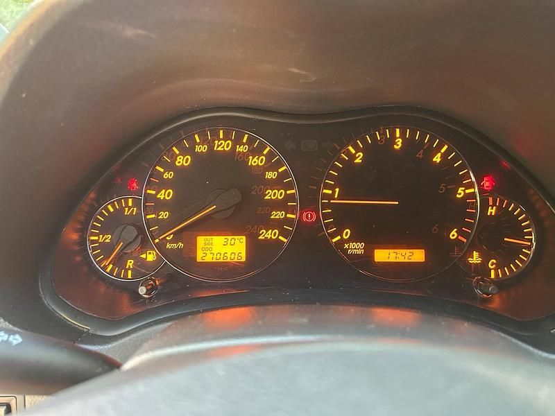 Gebraucht 2005 Toyota Avensis Kombi | 1.500 € (Guter Preis) - Bild 1/4