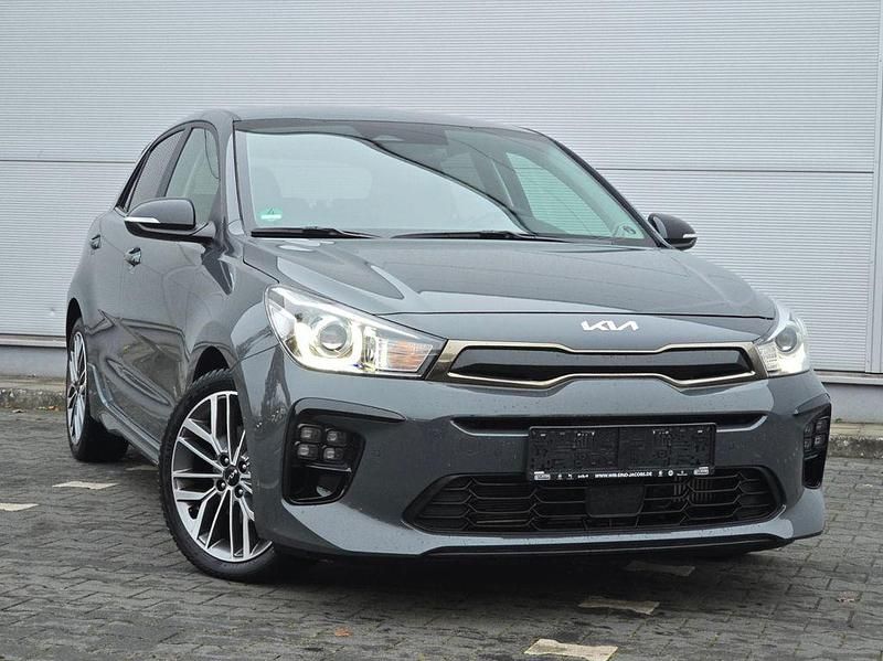 Grau Gebraucht 2023 Kia Rio GT-Line Limousine | 18.298 € (Fairer Preis) - Bild 1/4