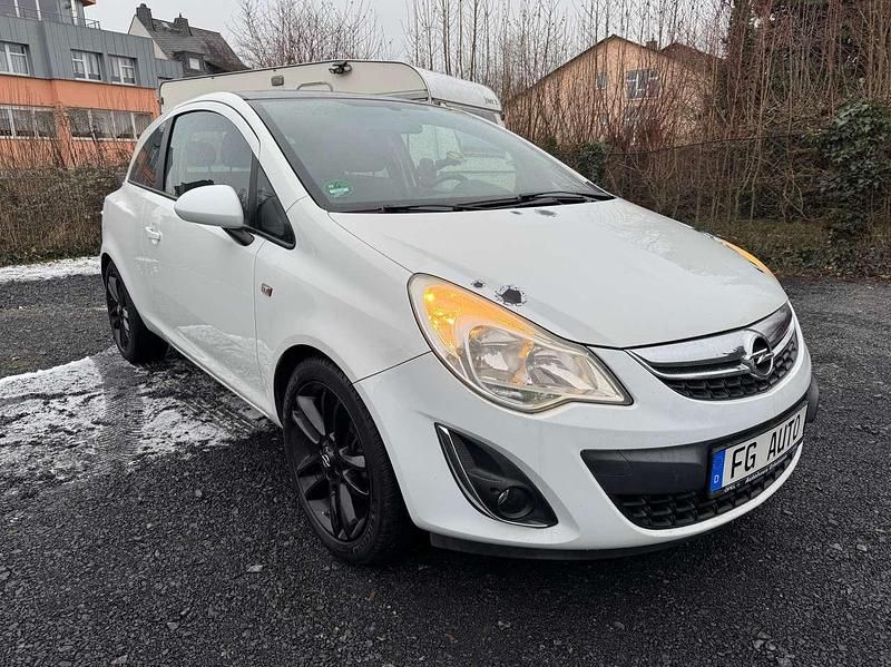 Gebraucht Opel Corsa Color Edition 87 PS (63 kW) 2011 Weiß Limousine