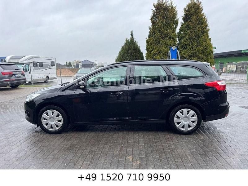 Gebraucht Ford Focus Trend 125 PS (91 kW) 2011 Schwarz Limousine