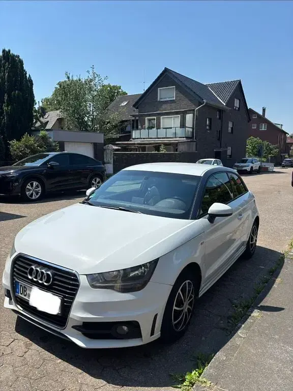 Gebraucht Audi A1 S-Line 86 PS (63 kW) 2013 Weiß Kleinwagen