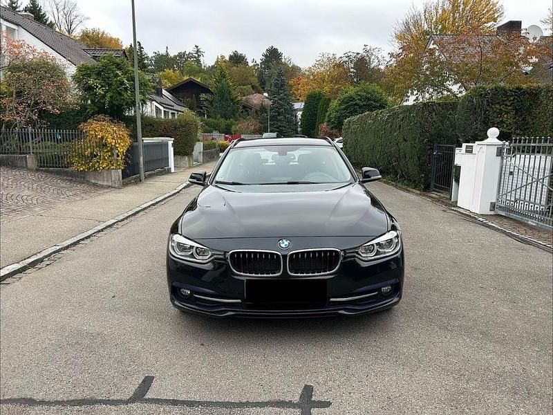 Schwarz Gebraucht 2015 BMW 320 Sport Line Kombi | 13.000 € (Etwas zu teuer) - Bild 1/4