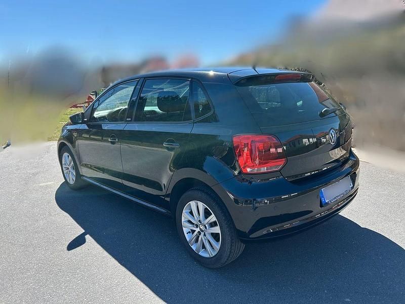 Gebraucht VW Polo Style 60 PS (44 kW) 2012 Schwarz Kleinwagen