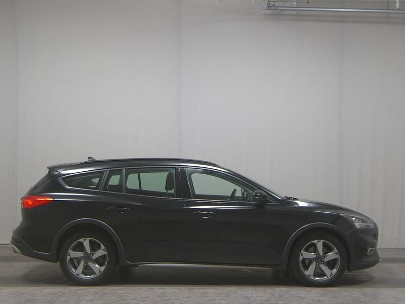 Gebraucht Ford Focus Active 150 PS (110 kW) 2020 Schwarz Kombi