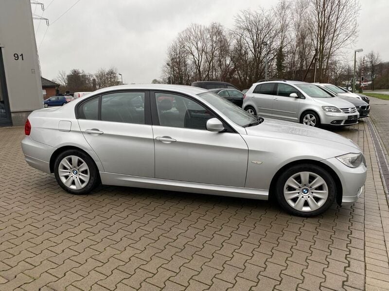 Gebraucht BMW 320 Comfort Edition 170 PS (125 kW) 2009 Silber Limousine