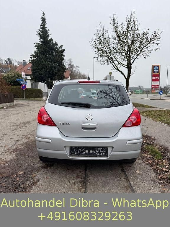 Gebraucht Nissan Tiida Tekna 126 PS (92 kW) 2008 Silber Kleinwagen