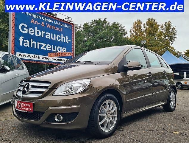 Steppenbraun Gebraucht 2010 Mercedes B180 Van / Kleinbus | 9.985 € (Teuer) - Bild 1/4