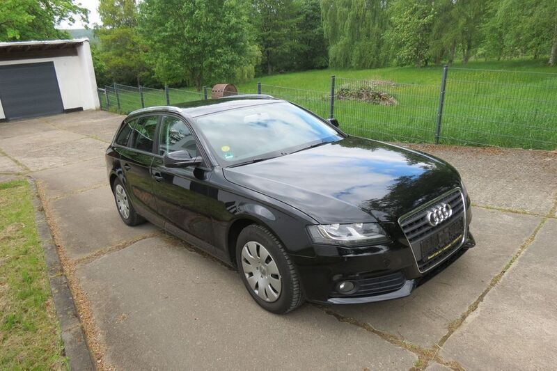 Schwarz Gebraucht 2009 Audi A4 Attraction Kombi | 6.900 € (Fairer Preis) - Bild 1/4